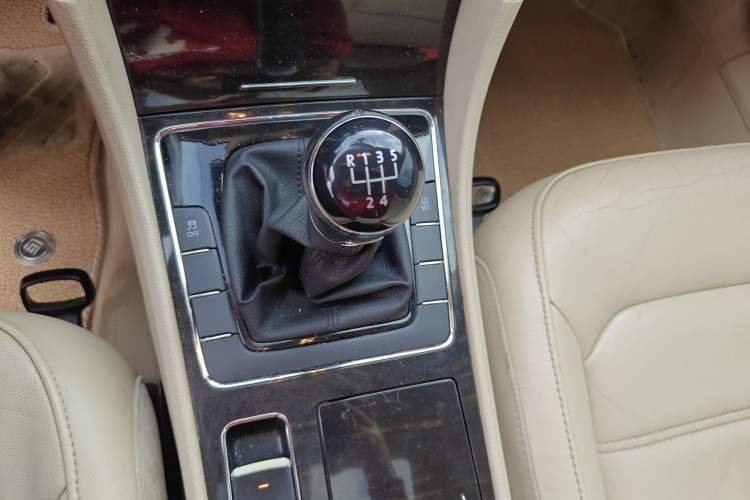 Used Volkswagen Passat 2014 1.4TSI Manual Prestige Edition