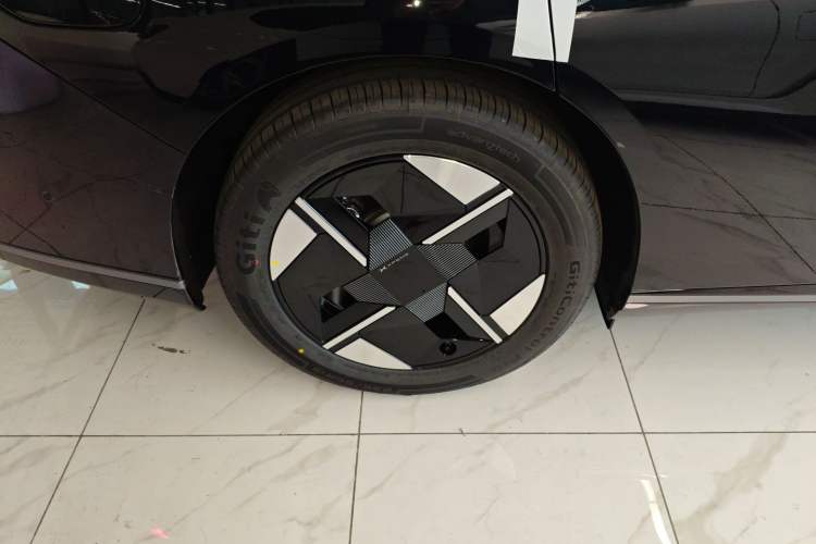 Used XPeng P7+ 2026 Model, Pure Electric 615 Max Flagship Edition
