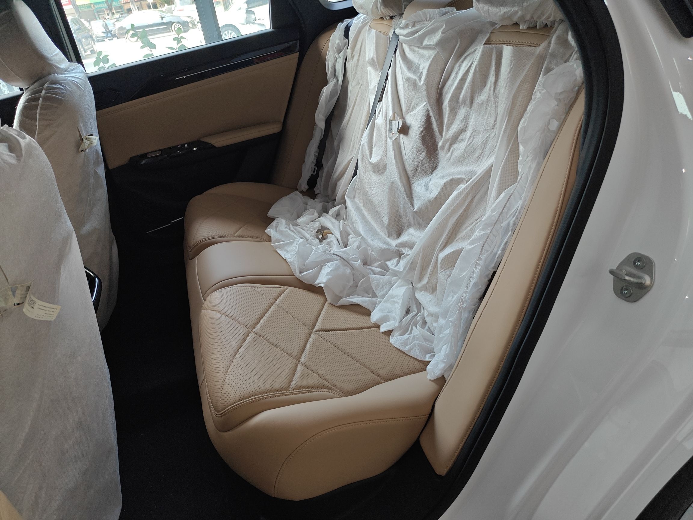 Geely Galaxy L6 2024 125km PLUS Dragon Edition — снимка 20