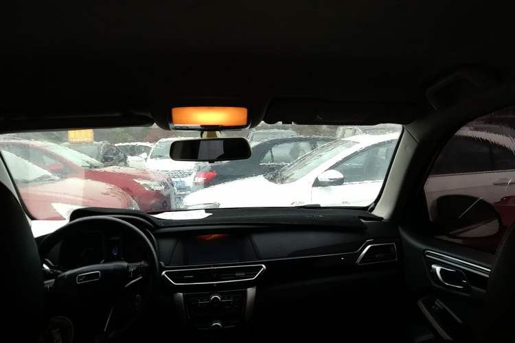 Used Zotye Domy X5 2015 1.5T CVT Landlord Model China IV Standard Headliner