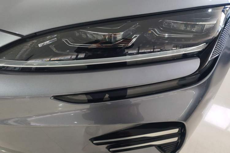 Used BYD Song PLUS New Energy 2025 EV Intelligent Driving Version 520km Premium Model Left Front Headlight