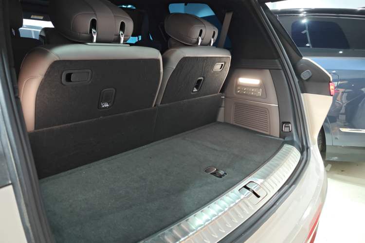 Used Nio ES8 2026 Model 6-seat Executive Signature Edition Trunk