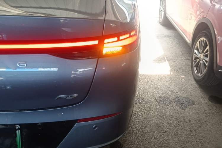 Used XPeng P5 2024 500 Smart Drive Edition Exterior 3