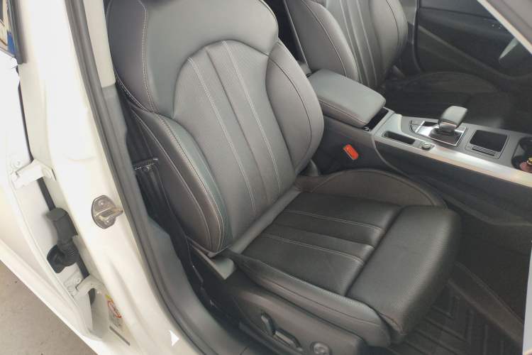 Used Audi A4L 2020 40 TFSI Fashion Dynamic Model Right Front Seat