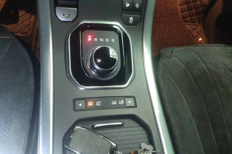 Used Land Rover Range Evoque 2018 240 PS SE Smart Brilliance Edition