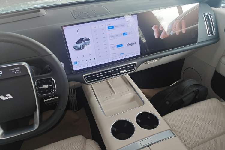 Used Li Auto L6 2025 Max Smart Refresh Edition
