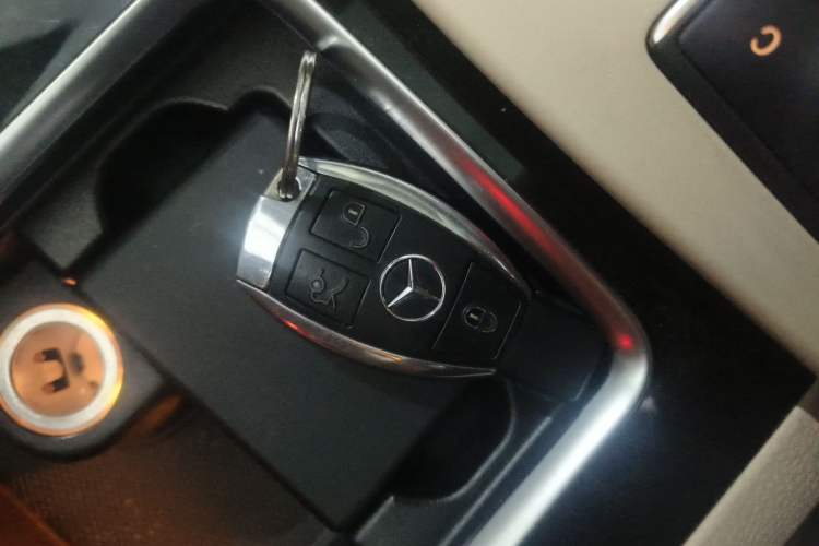 Used Mercedes-Benz GLK-Class 2013 Facelift GLK 300 4MATIC Luxury Edition Vehicle Key