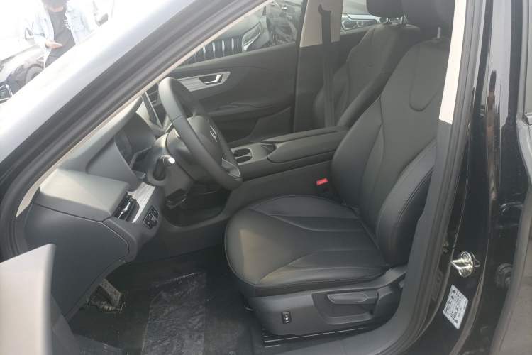 Used Hongqi E-QM5 2025 500km Range Commuter Version