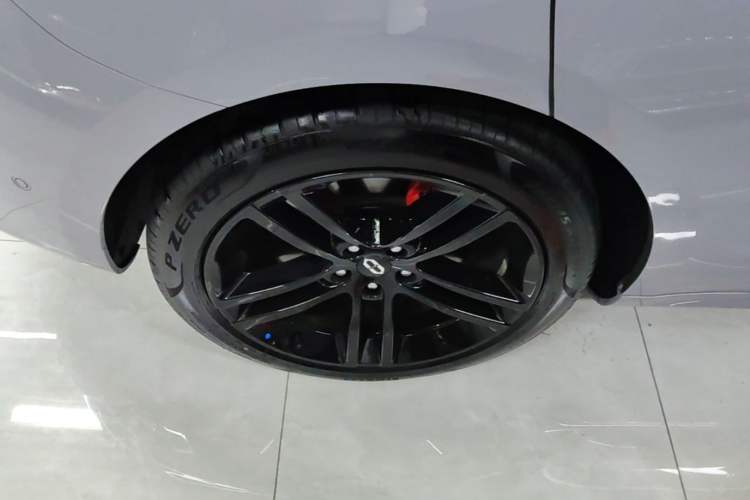Used Hima AITO M5 2025 Extended-Range Ultra Rear-Wheel-Drive Version
