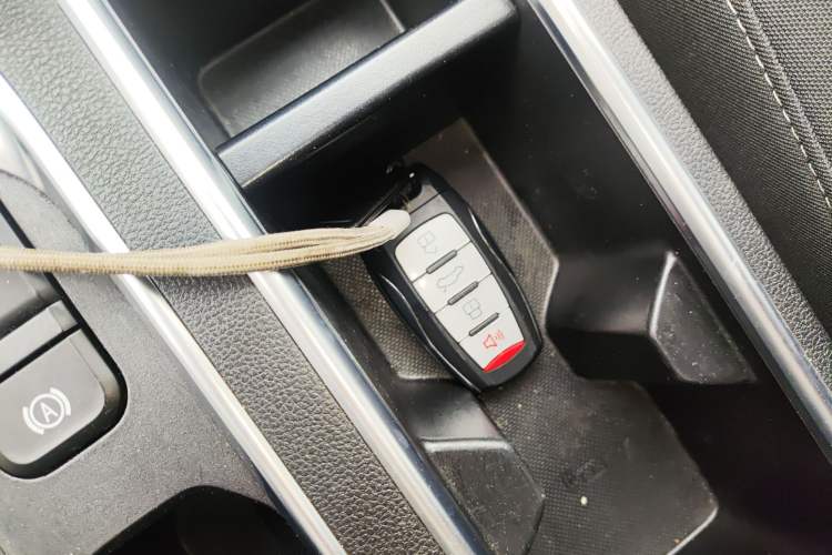 Used Haval M6 2021 PLUS 1.5T DCT Elite Smart Connectivity Model
