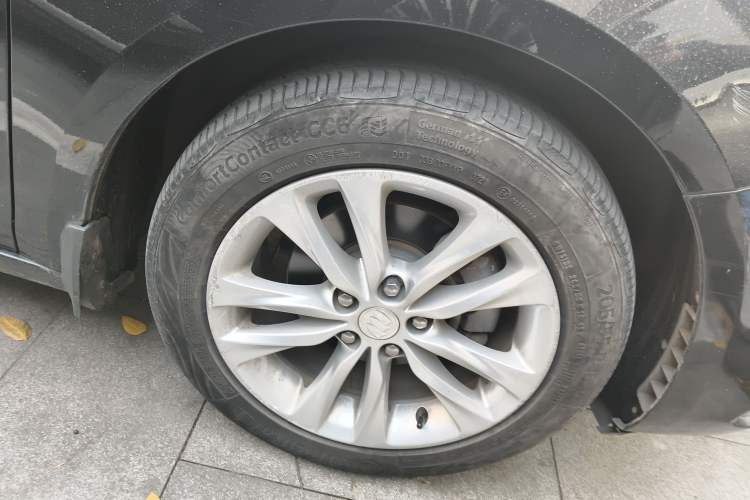 Used Buick Verano 2018 Sedan 20T Dual-Clutch Leading Model