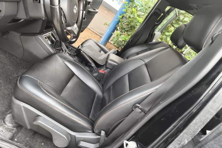 Used BAIC Off-Road BJ40 2016 40L 2.3T Automatic All-Wheel Drive Premium Edition Left Front Seat