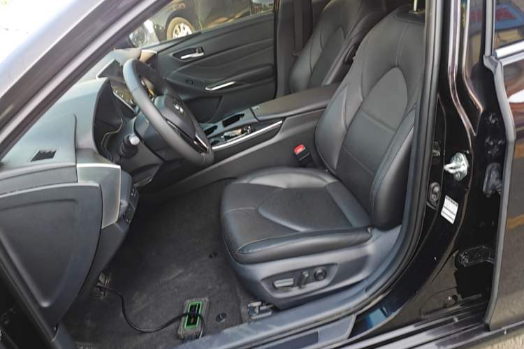 Used Toyota Avalon 2019 2.0L XLE Premium Edition China VI
