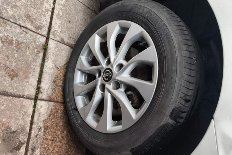 Used Nissan Sylphy 2024 Classic 1.6XL CVT Luxury Edition Right Front Wheel Hub