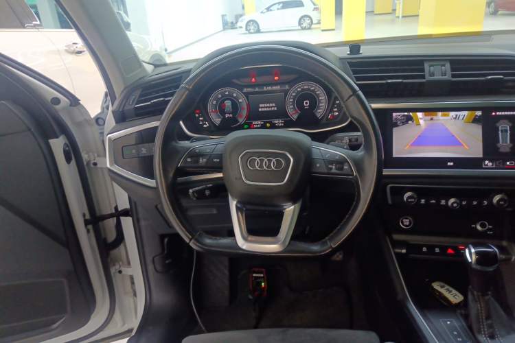 Used Audi Q3 2023 35 TFSI Fashion Dynamic Model (1.4T)