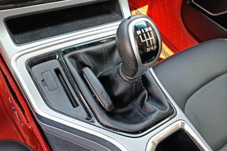 Used Geely Auto Emgrand GL 2018 1.8L Manual Elite Smart Connectivity Version
