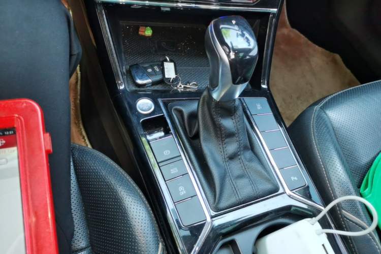 Used Volkswagen Passat 2020 330TSI Luxury Edition China VI