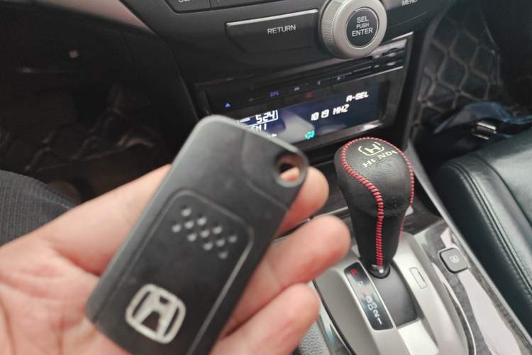Used Honda Accord 2012 2.4L SE
