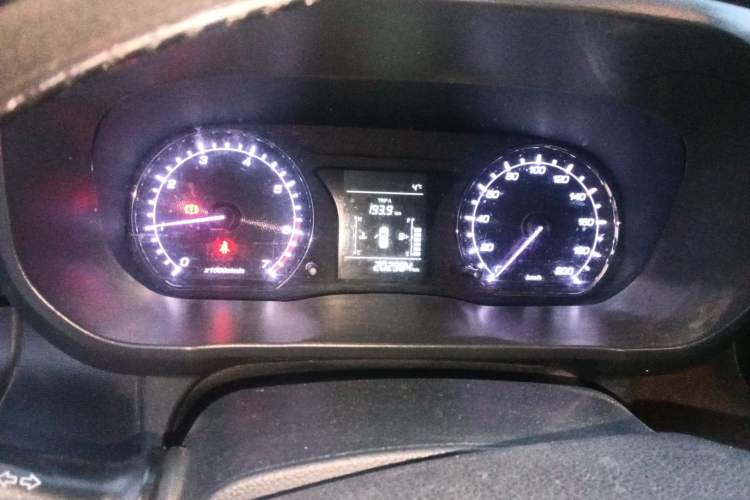 Used CHANGAN OSHAN X70A 
