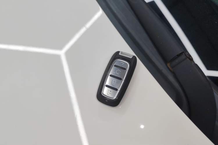 Used Mazda Mazda 3 Axela 2017 Sedan 1.5L Automatic Luxury Model Emission Standard China V