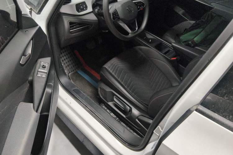 Used Volkswagen ID.3 2025 Smart Version Pure & Intelligent Enjoyment Edition
