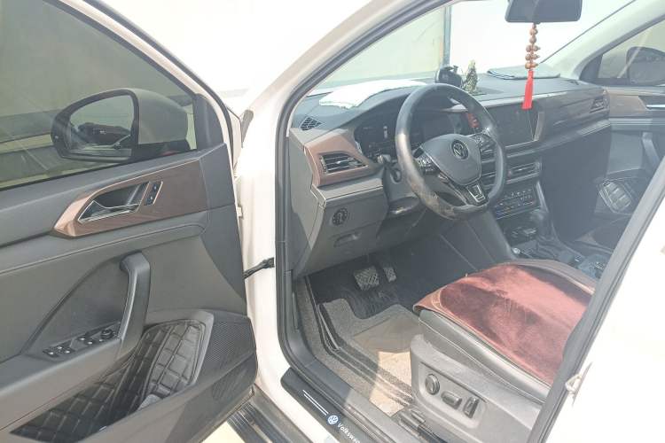 Used Volkswagen Tharu 2022 280TSI Two-Wheel-Drive Luxury Edition Driver Seat