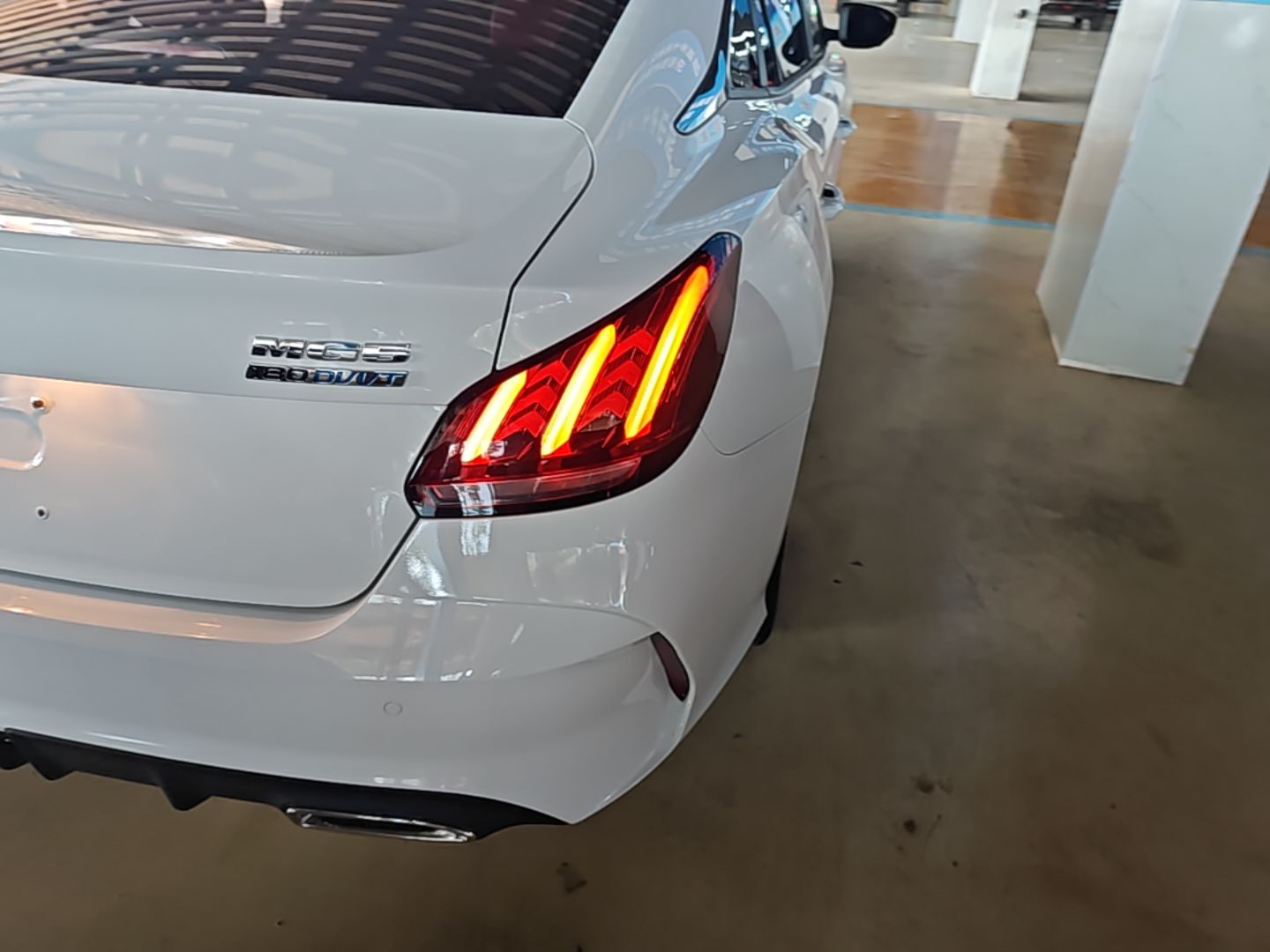 MG 5 2023 180 DVVT CVT Luxury Edition — снимка 9