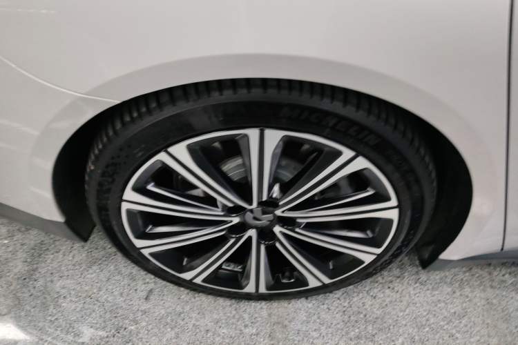 Used Nio ET7 2024 75 kWh Executive Signature Edition Exterior 8