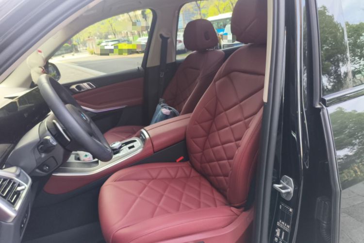 Used BMW X5 2025 Model, xDrive 30Li Prestige M Sport Night Package Left Front Seat