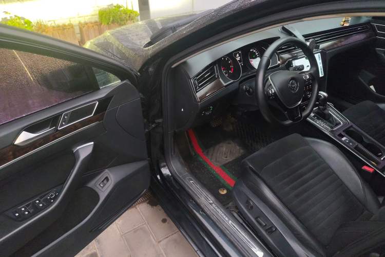 Used Volkswagen Magotan 2018 330TSI DSG Luxury Model
