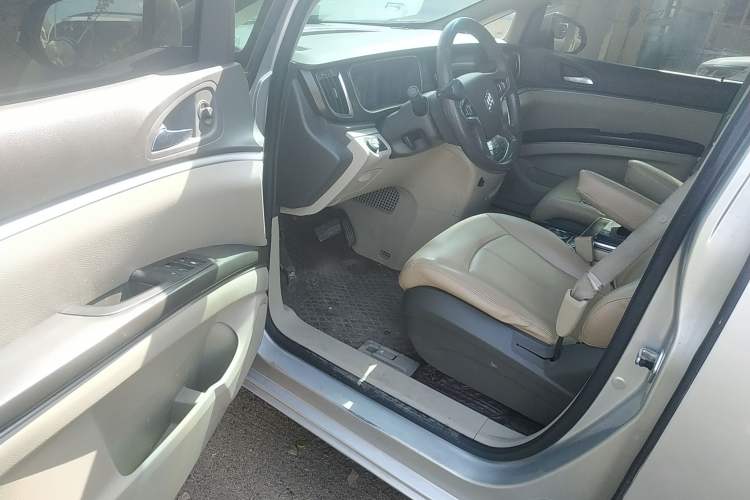 Used Buick GL8 2011 2.4L LT Luxury Business Executive Edition Driver Seat