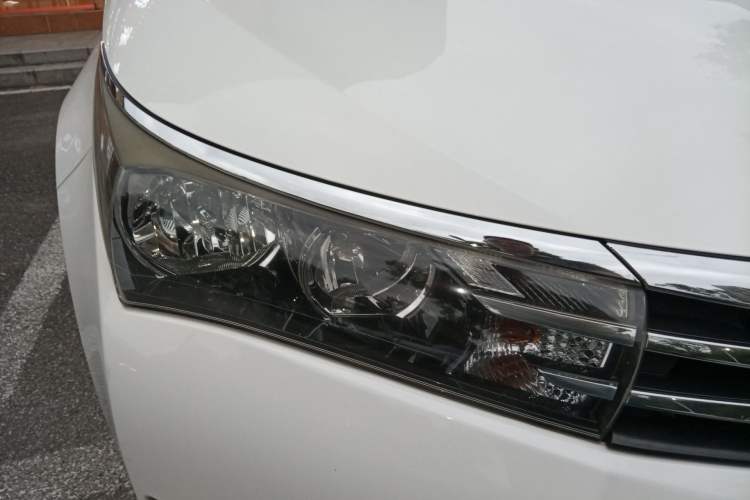 Used Toyota Corolla 2014 1.6L CVT GL Right Front Headlight