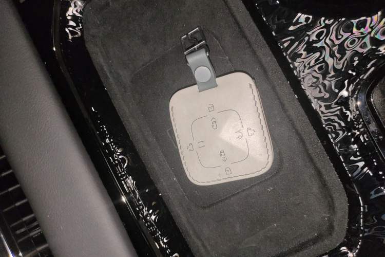 Used Zeekr 009 2024 Six-Seat Executive Version 4WD 108 kWh
