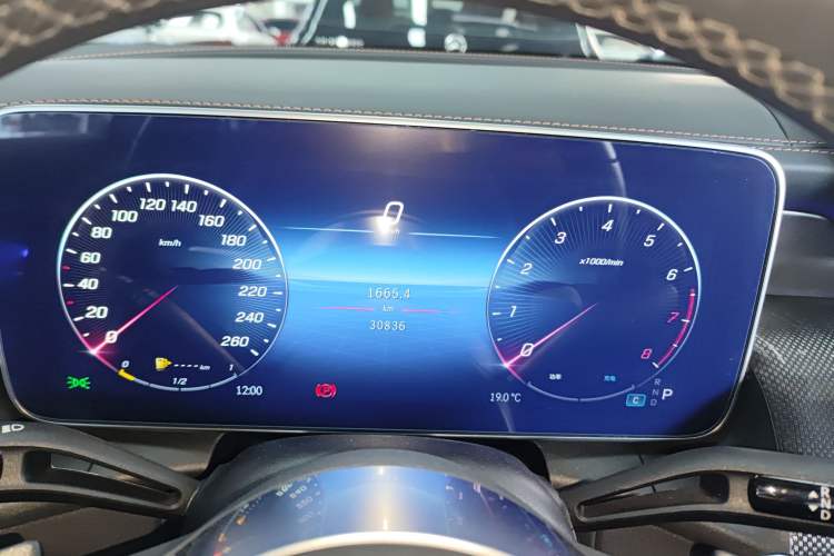 Used Mercedes-Benz GLC 2023 GLC 260 L 4MATIC Dynamic Edition 5-seater Instrument Cluster