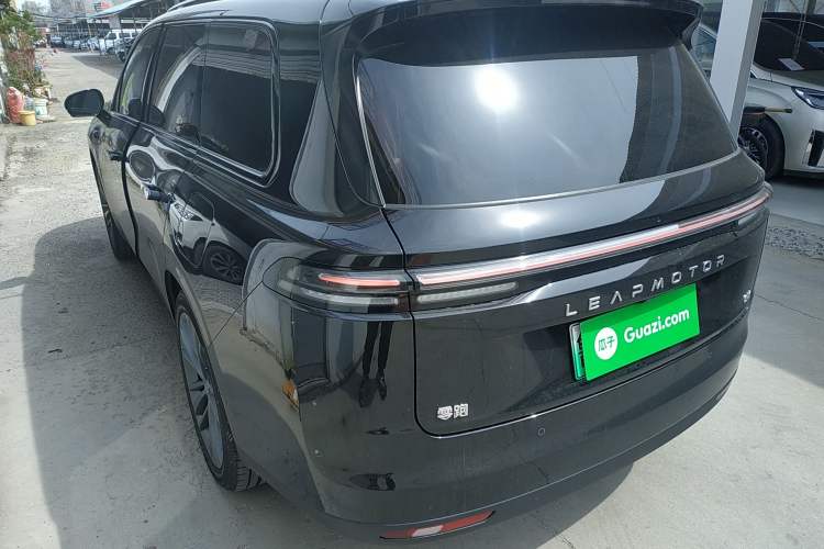 Used Leapmotor C16 2026 Extended-Range 280 LiDAR Zhizun Edition 5 Seats Rear Left 45 Deg