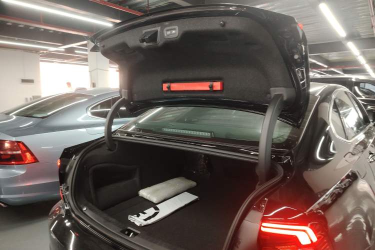 Used Volvo S90 New Energy 2022 T8 eDrive Hybrid Luxury Edition