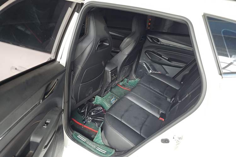 Used CHANGAN OSHAN X5 PLUS 2023 Revised Version 1.5T DCT Navigation Edition
