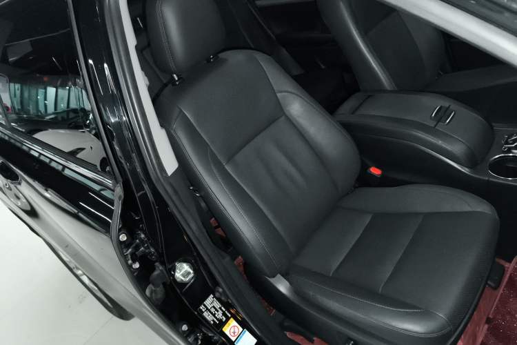 Used Toyota Highlander 2018 2.0T Four-Wheel Drive Luxury Version 7 Seats China VI Standard