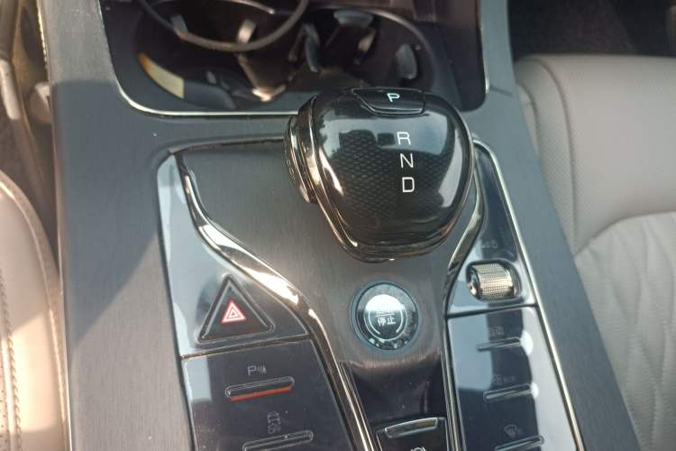 Used BYD Han 2024 DM-i Glory Edition 121KM Prestige Model Gear Lever