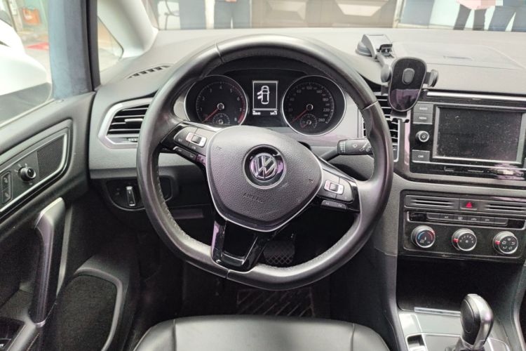 Used Volkswagen Golf Sportsvan 2016 230TSI Automatic Trend Edition
