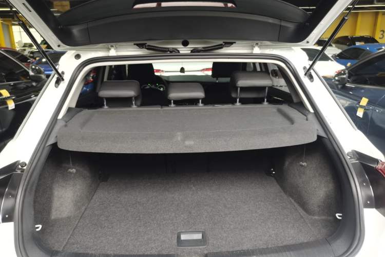 Used Volkswagen T-ROC 2018 280TSI DSG Two-Wheel-Drive Comfort Version China V Standard Trunk