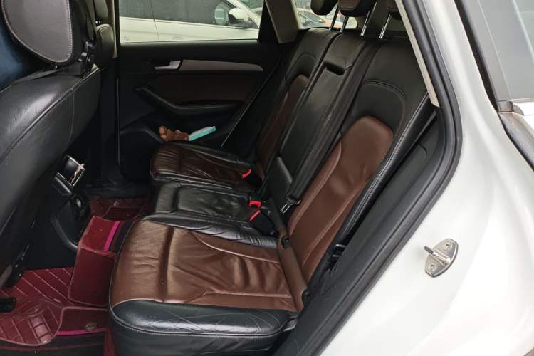 Used Audi Q5 2017 Plus 40 TFSI Ambition Model
