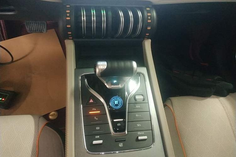 Used BYD Yuan PLUS 2024 Honor Edition 510KM Beyond Model Gear Lever