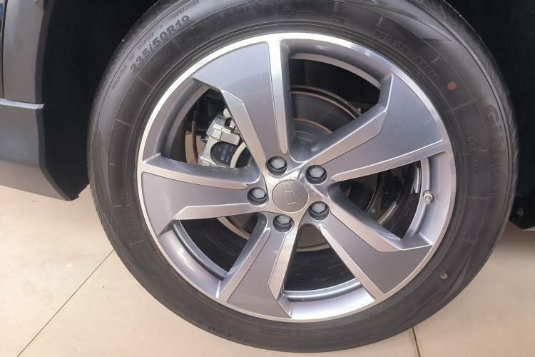 Used Geely Auto Haoyue L 2023 2.0T DCT Prestige Edition Right Rear Wheel Hub