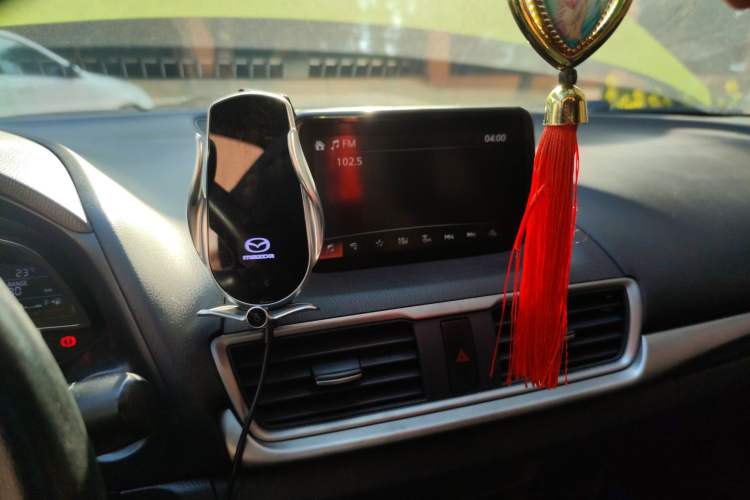 Used Mazda Mazda 3 Axela 2017 Sedan 1.5L Manual Luxury Model Emission Standard China V