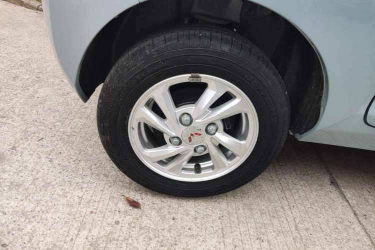 Used Wuling Hongguang MINIEV 2020 Zizai Version Lithium-NMC Right Rear Wheel Hub