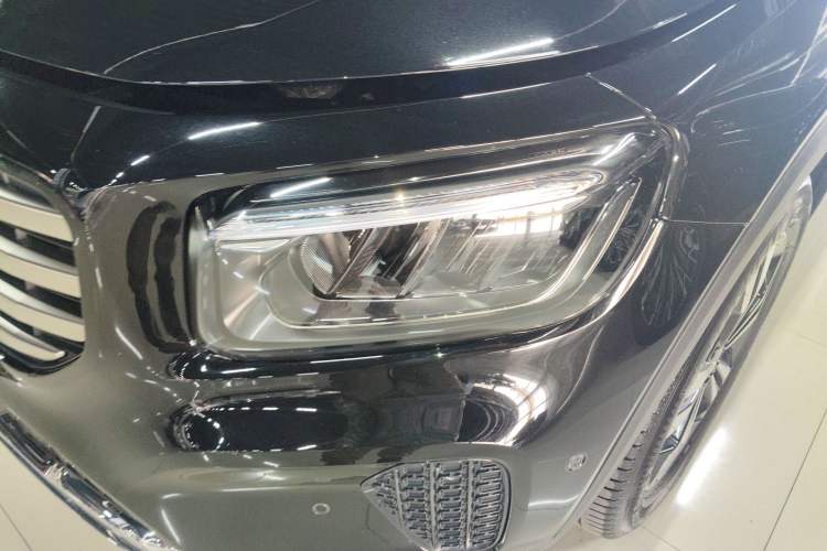 Used Mercedes-Benz GLB 2024 GLB 200 Dynamic Edition Left Front Headlight