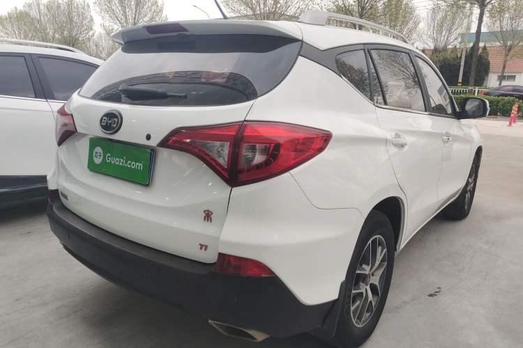 Used BYD Song 2016 GaiShi Edition 1.5TI Manual Elite Model Rear Right 45 Deg