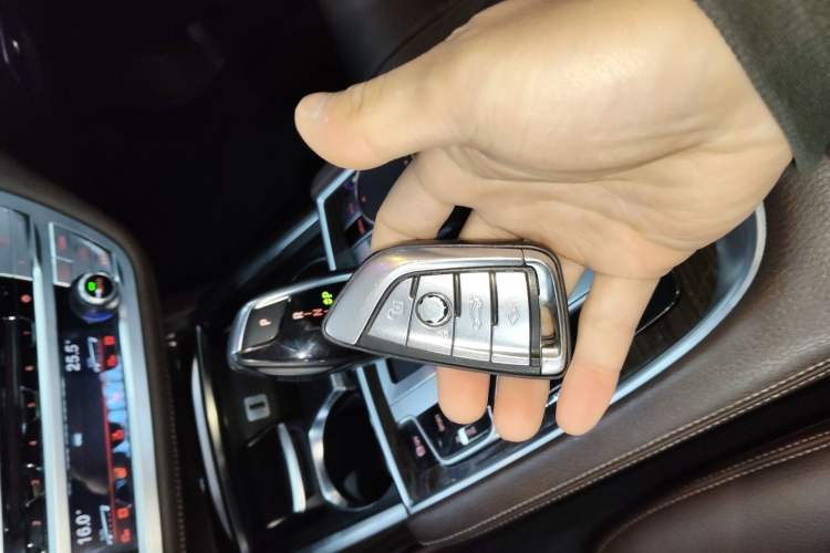 Used BMW 7 Series 2016 730Li Leading Model
