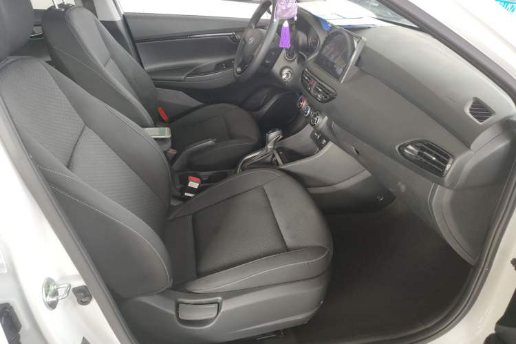 Used Hyundai Celesta 2017 1.6L Automatic Enjoyment Version GLS